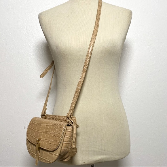 Penelope and Monica Cruz  Carpisa Italy Crossbody - Picture 8 of 9